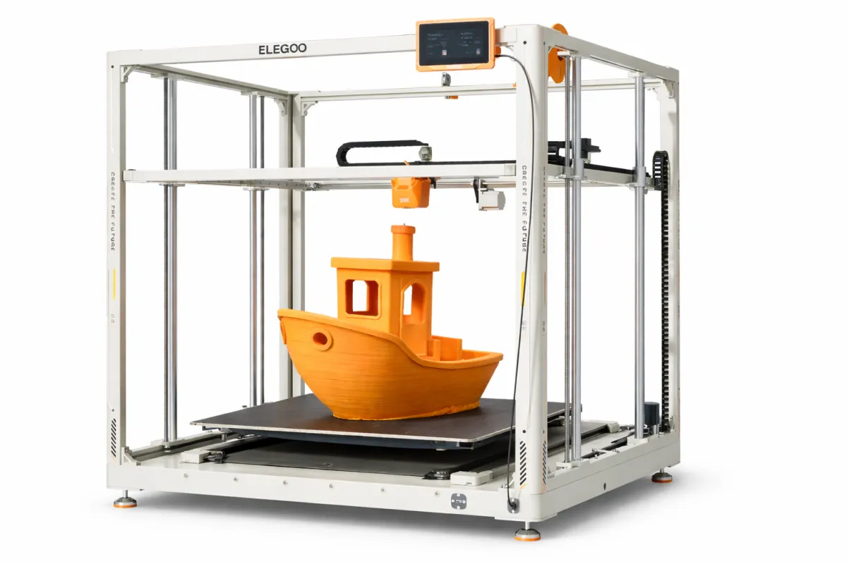 Elegoo OrangeStorm Giga -suurkokotulostin ja 3D-tulostettu oranssi laiva
